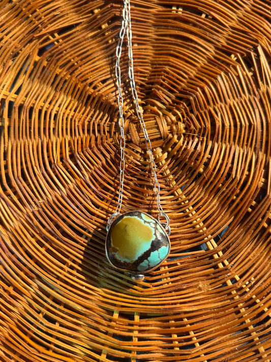 The “Taylor” necklace