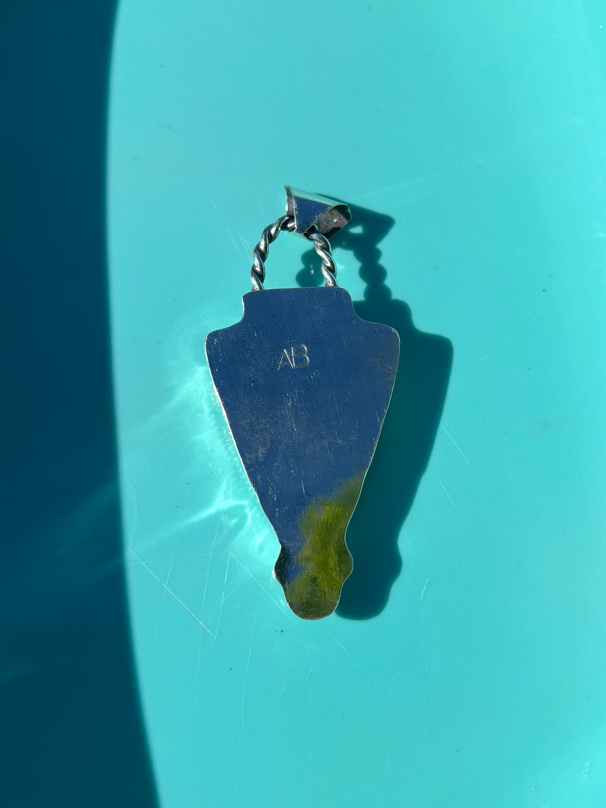 XL arrowhead pendant