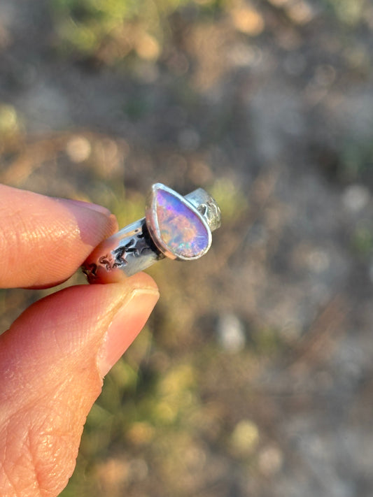 Rainbow pipe opal size 7