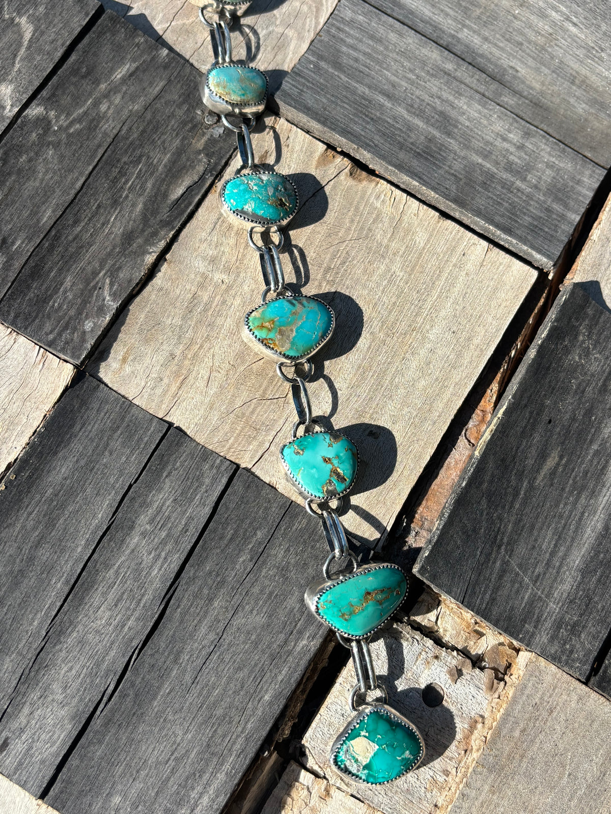 8 stone statement lariat
