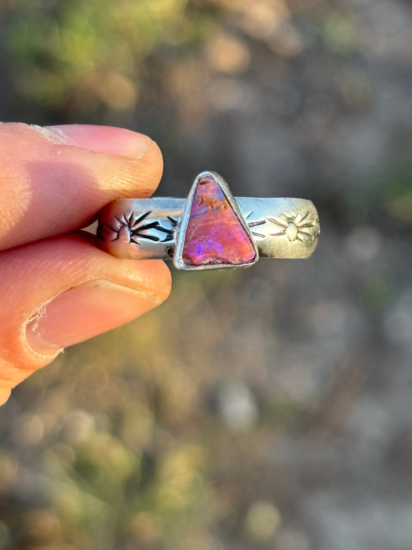 Pink pipe opal *has flaw* size 9