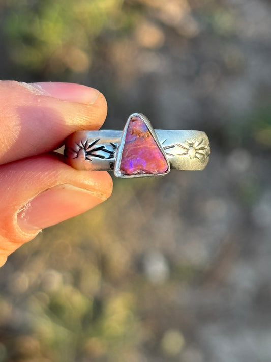 Pink pipe opal *has flaw* size 9